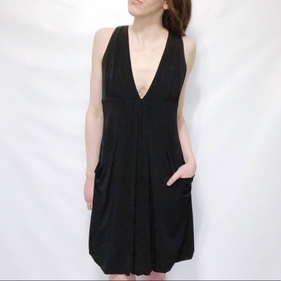 LAUNDRY BY SHELLI SEGAL V-Neck Dress with Pockets - Picture 3 of 10